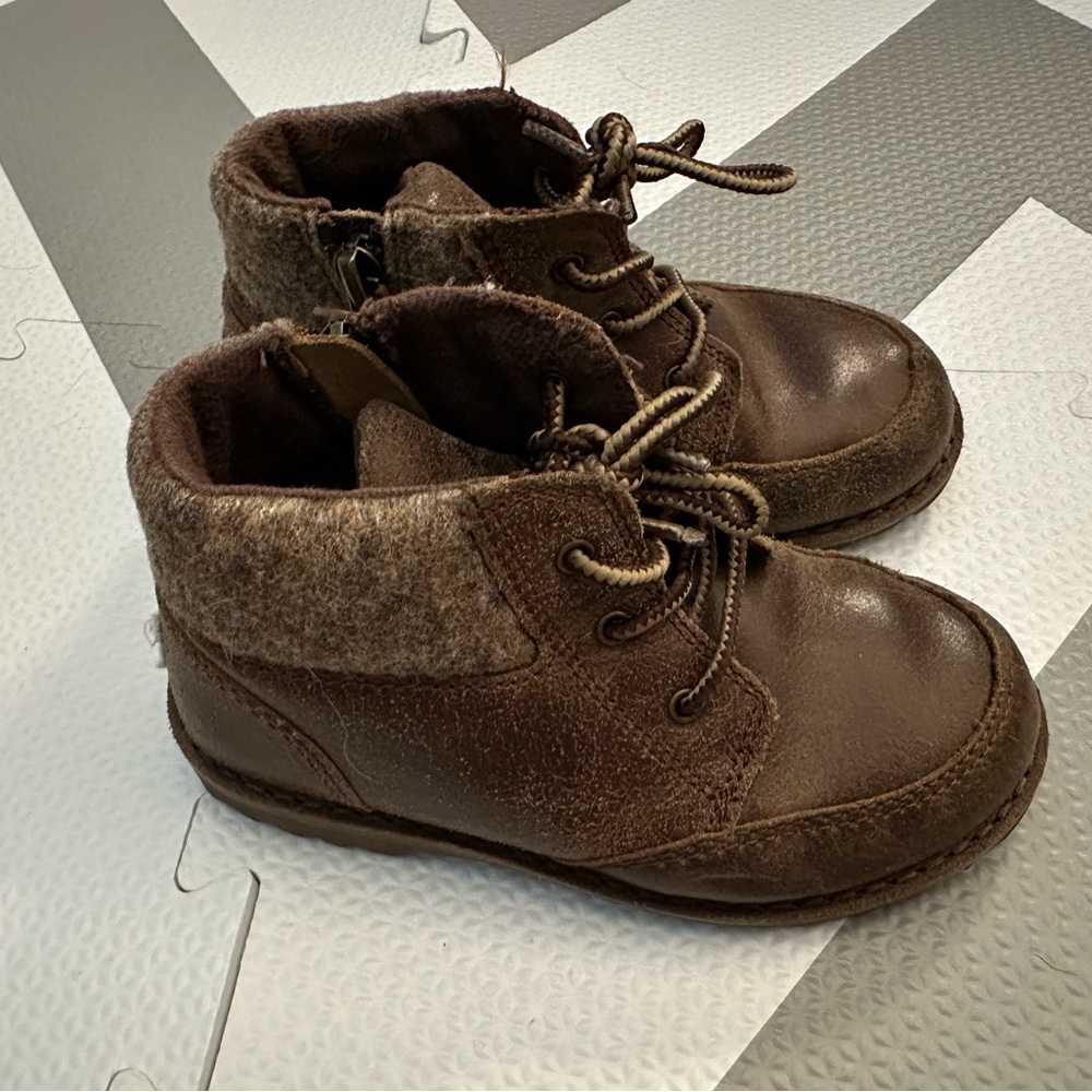 Kids Brown Lace-Up Winter Boots